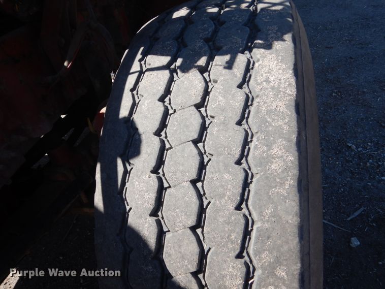 image for item GW9934 2004 Volvo VHD  dump truck