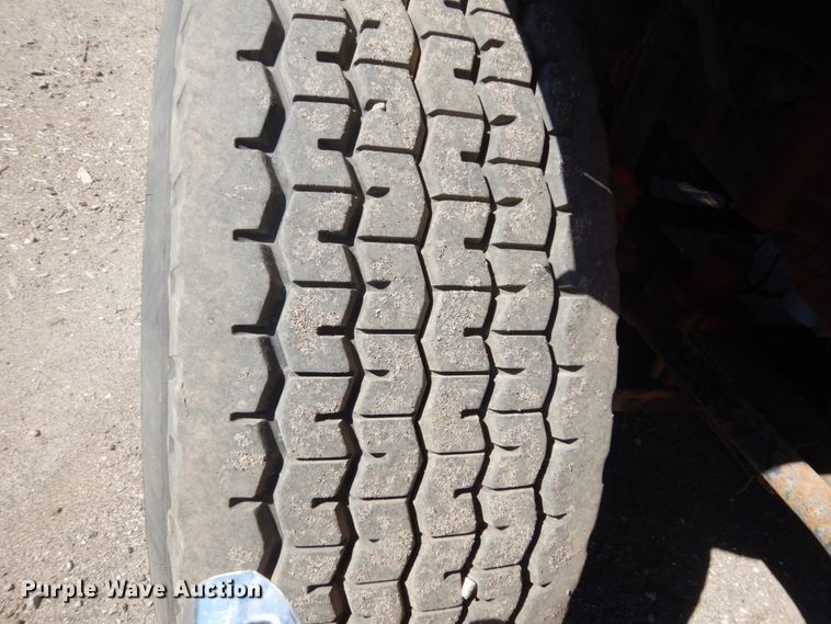 image for item GW9934 2004 Volvo VHD  dump truck