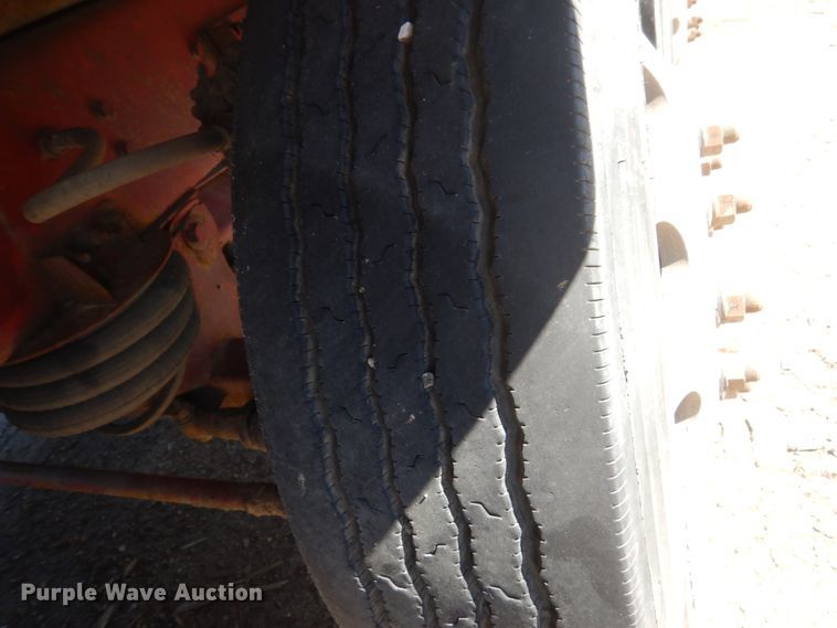 image for item GW9934 2004 Volvo VHD  dump truck