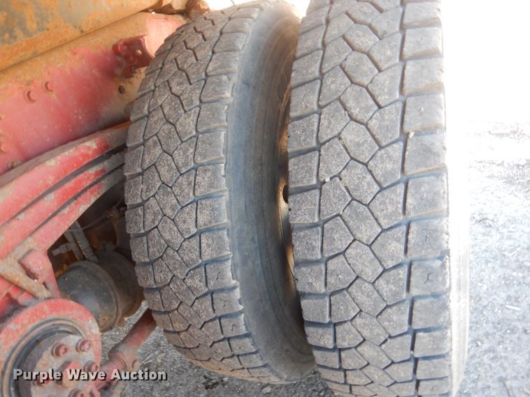 image for item GW9934 2004 Volvo VHD  dump truck