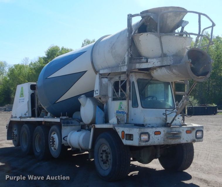 image for item GW9935 1999 Oshkosh  ready mix truck