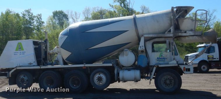 image for item GW9935 1999 Oshkosh  ready mix truck