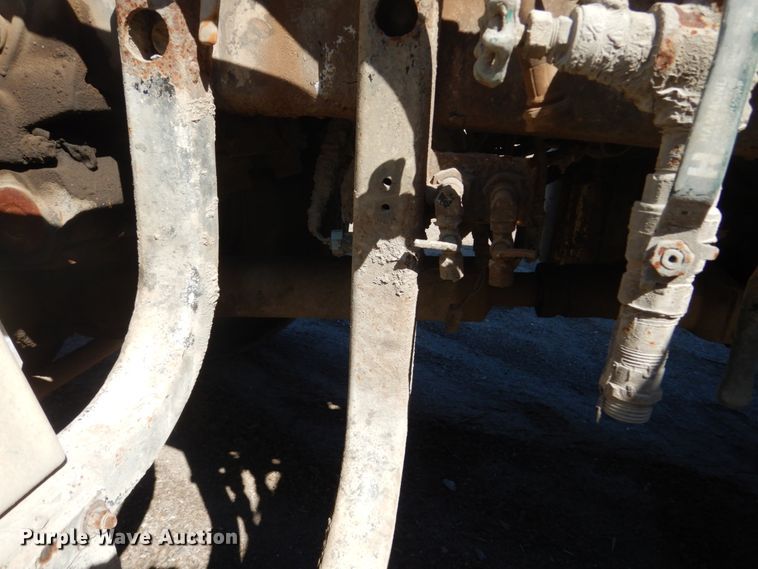 image for item GW9935 1999 Oshkosh  ready mix truck