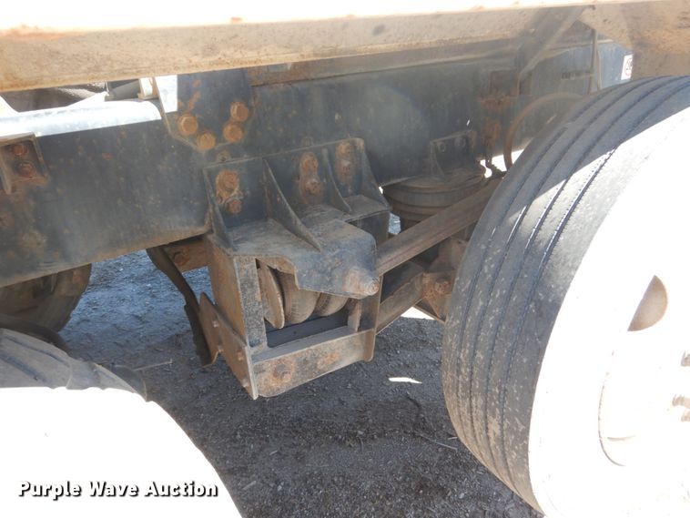 image for item GW9935 1999 Oshkosh  ready mix truck