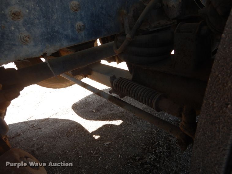 image for item GW9935 1999 Oshkosh  ready mix truck