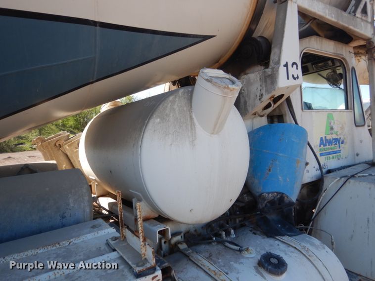 image for item GW9935 1999 Oshkosh  ready mix truck