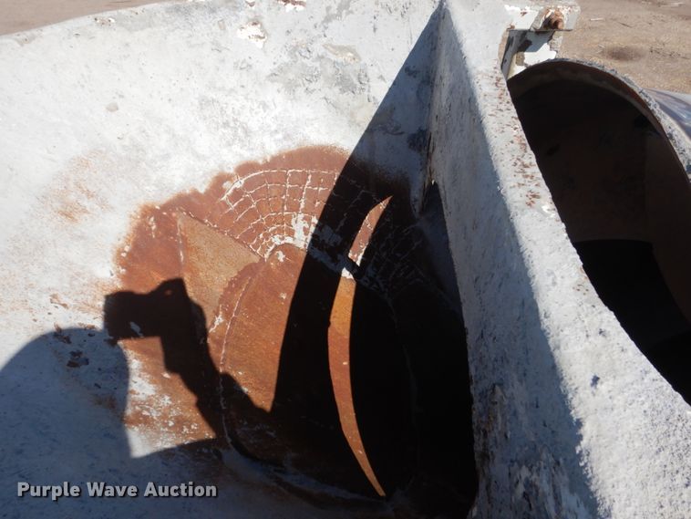 image for item GW9935 1999 Oshkosh  ready mix truck