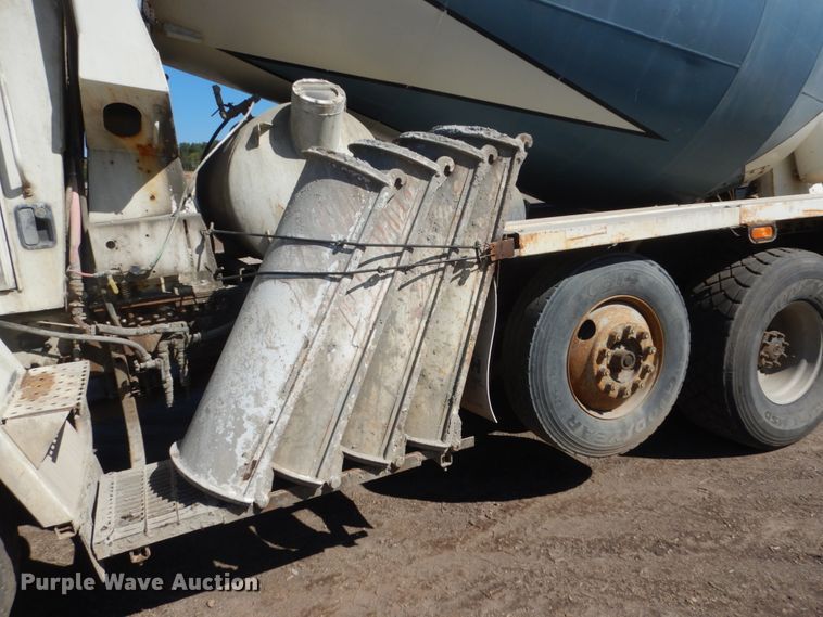 image for item GW9935 1999 Oshkosh  ready mix truck