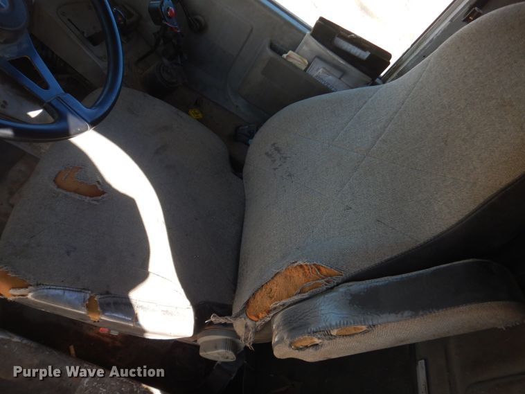 image for item GW9935 1999 Oshkosh  ready mix truck