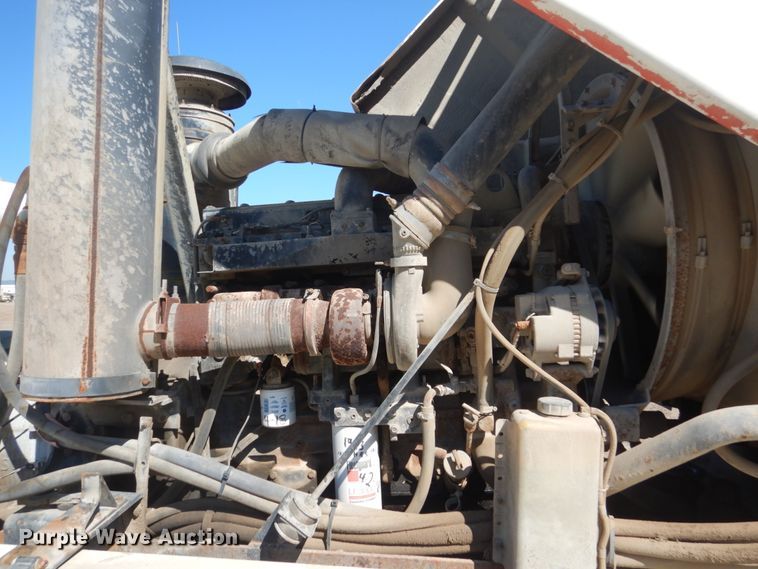 image for item GW9935 1999 Oshkosh  ready mix truck