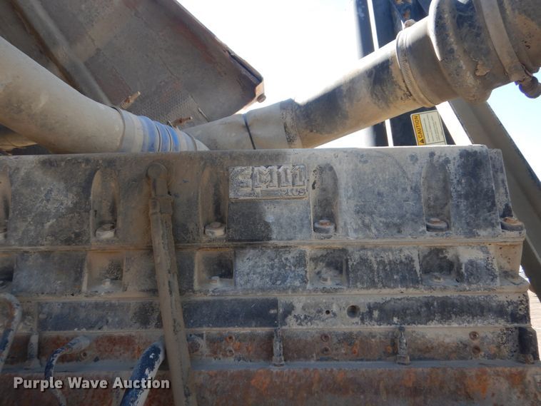 image for item GW9935 1999 Oshkosh  ready mix truck