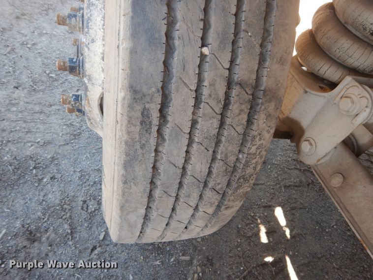 image for item GW9935 1999 Oshkosh  ready mix truck