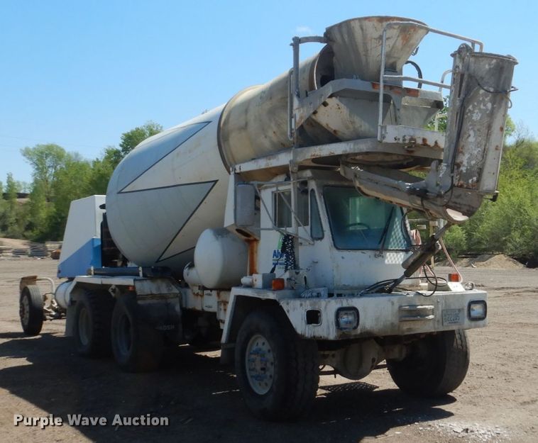 image for item GW9937 1995 Oshkosh S- Series  ready mix truck