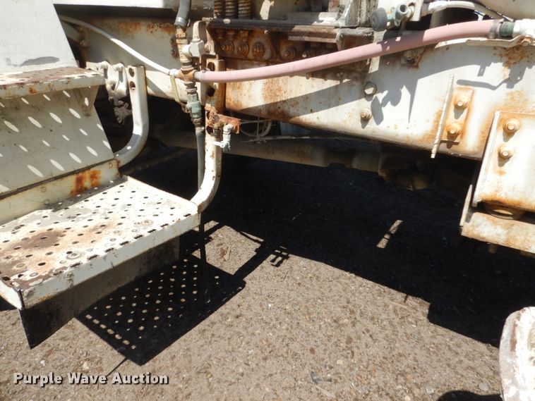 image for item GW9937 1995 Oshkosh S- Series  ready mix truck