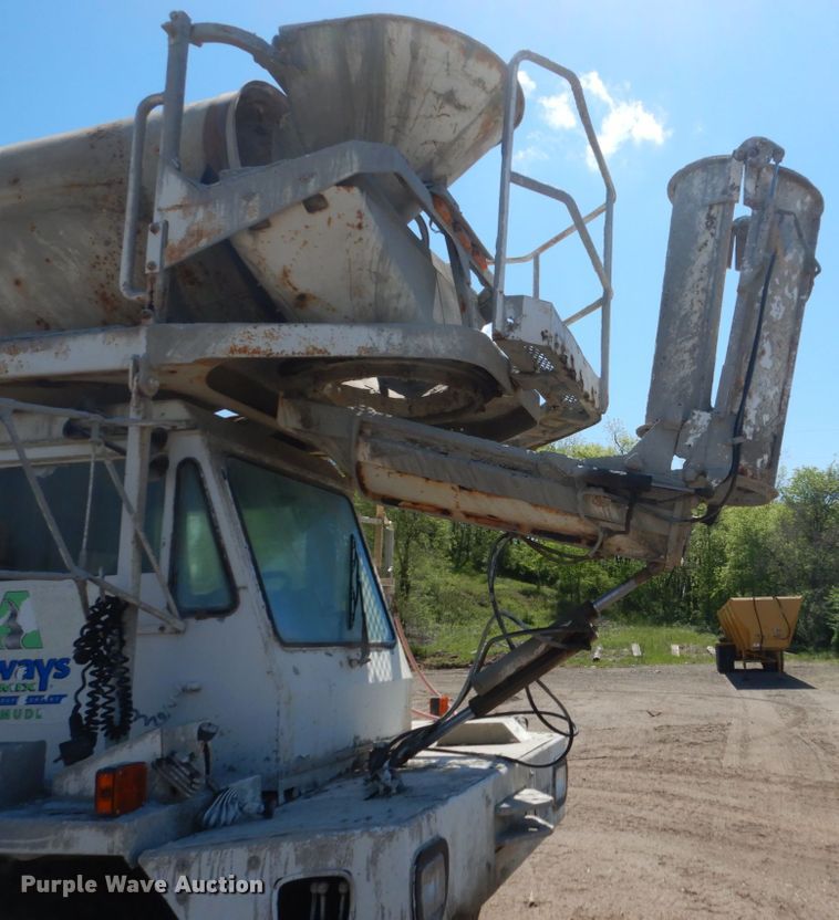 image for item GW9937 1995 Oshkosh S- Series  ready mix truck