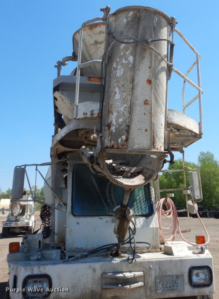 image for item GW9937 1995 Oshkosh S- Series  ready mix truck