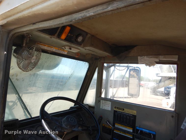 image for item GW9937 1995 Oshkosh S- Series  ready mix truck