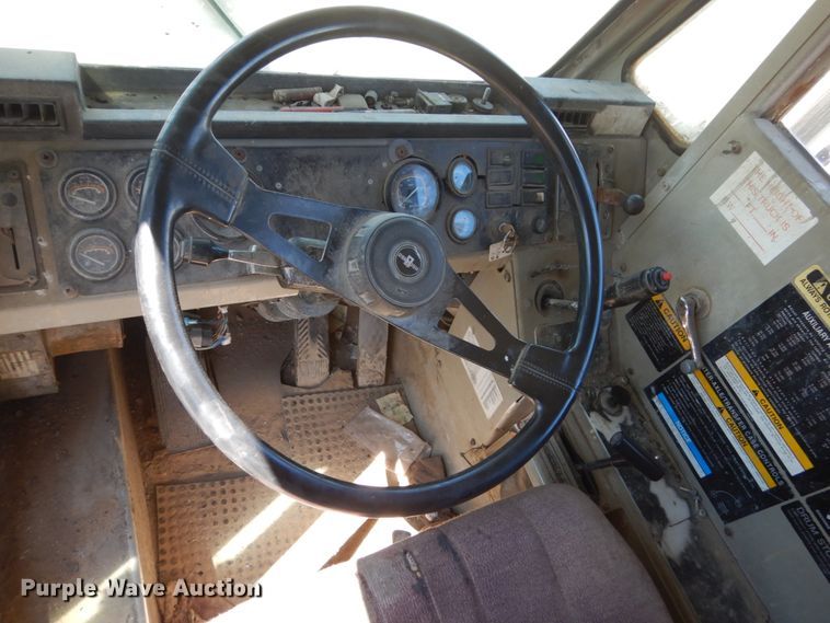 image for item GW9937 1995 Oshkosh S- Series  ready mix truck