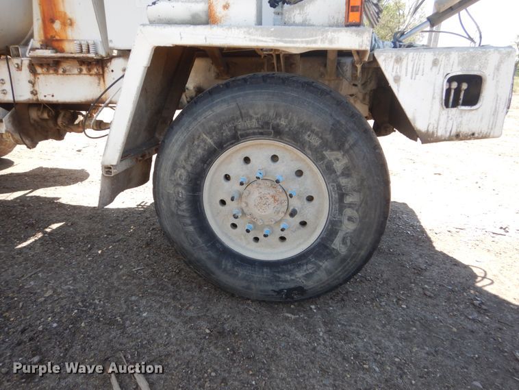 image for item GW9937 1995 Oshkosh S- Series  ready mix truck