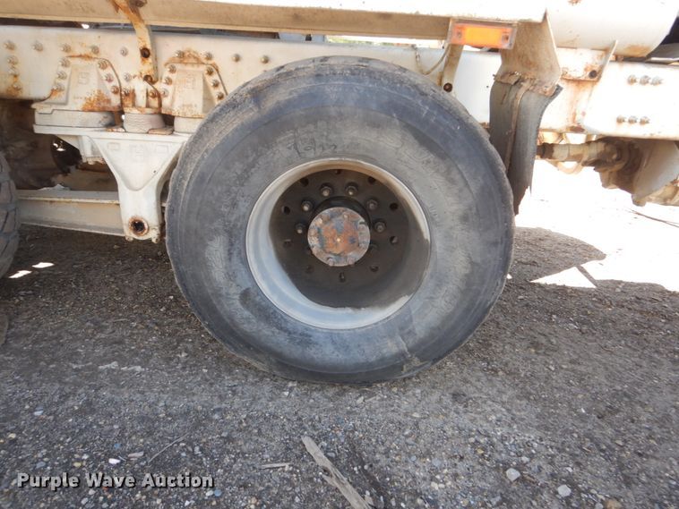 image for item GW9937 1995 Oshkosh S- Series  ready mix truck