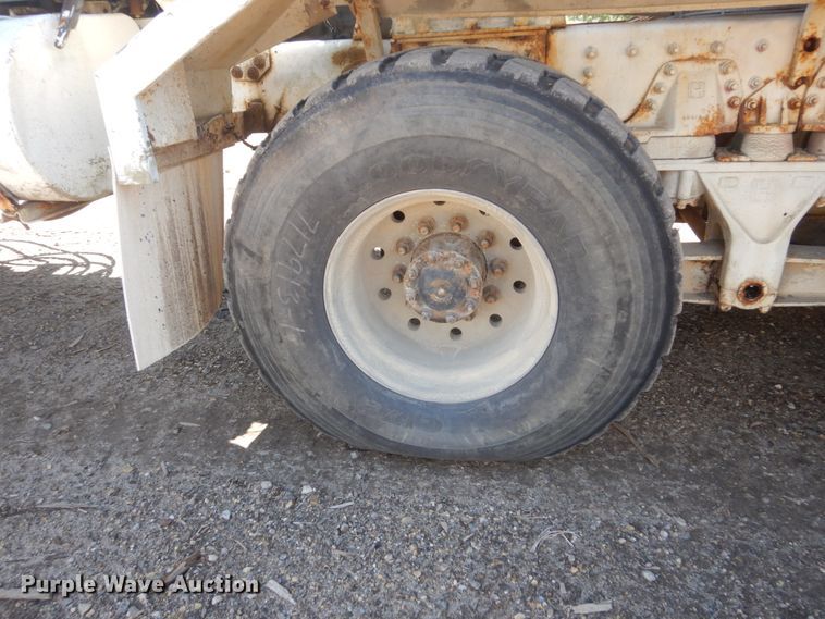 image for item GW9937 1995 Oshkosh S- Series  ready mix truck