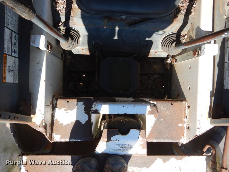 image for item GW9938 1994 Bobcat 743B  skid steer loader