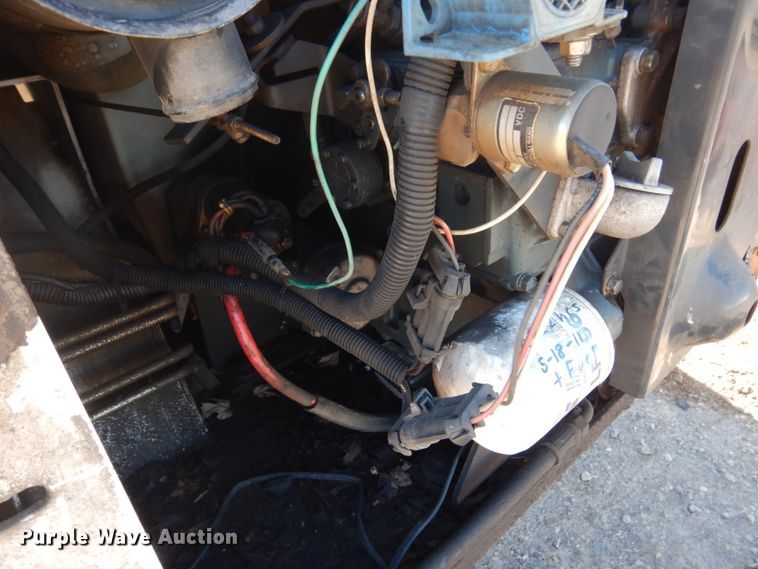 image for item GW9938 1994 Bobcat 743B  skid steer loader