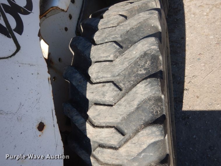 image for item GW9938 1994 Bobcat 743B  skid steer loader