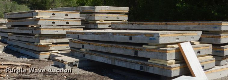 image for item GW9956 Pre-cast concrete slabs