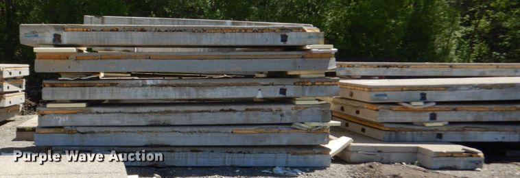 image for item GW9956 Pre-cast concrete slabs