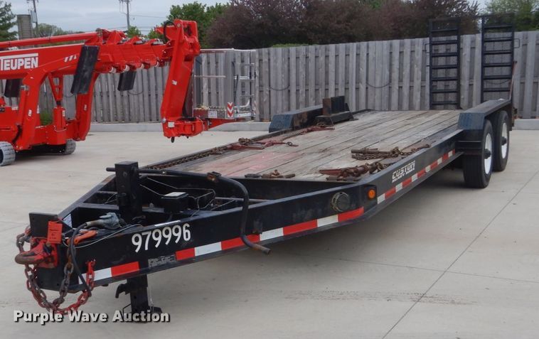 image for item GW9960 2015 Lucon equipment trailer