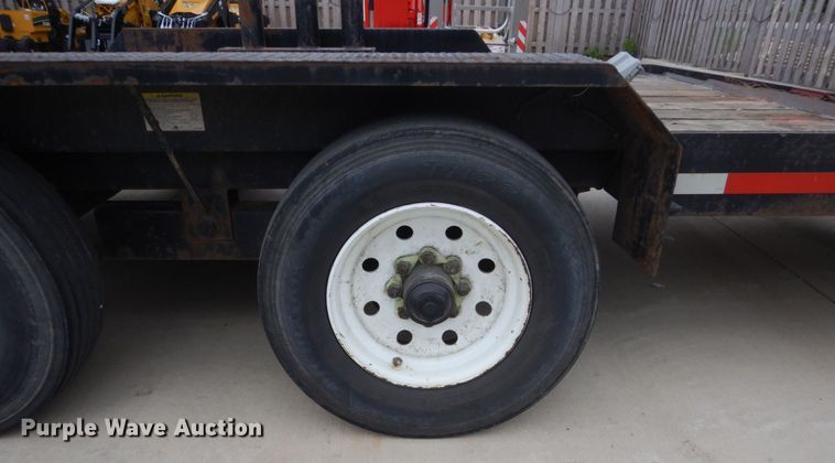 image for item GW9960 2015 Lucon equipment trailer