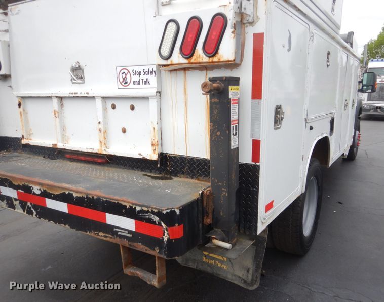 image for item GW9964 2013 Ford F550 Super Duty  service truck