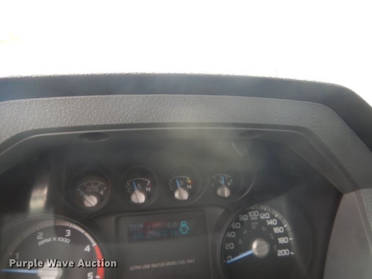 image for item GW9964 2013 Ford F550 Super Duty  service truck