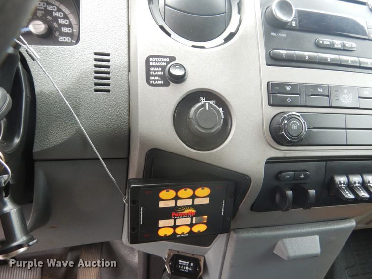 image for item GW9964 2013 Ford F550 Super Duty  service truck