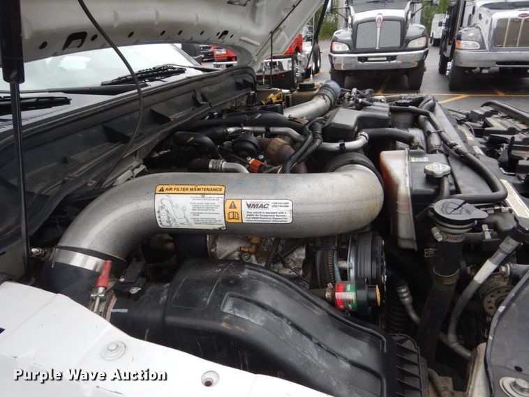 image for item GW9964 2013 Ford F550 Super Duty  service truck