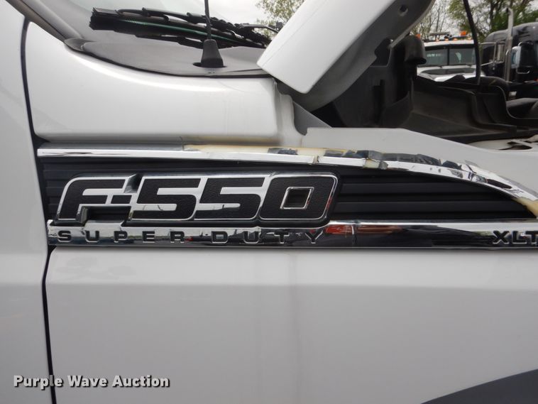 image for item GW9964 2013 Ford F550 Super Duty  service truck