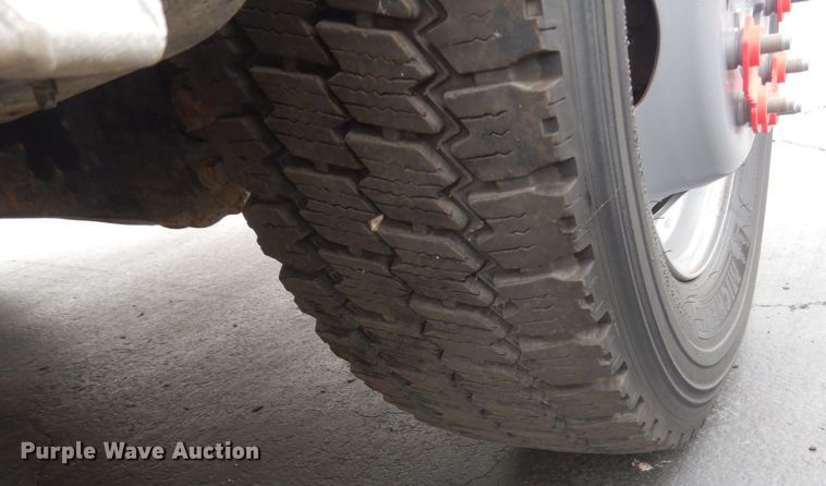 image for item GW9964 2013 Ford F550 Super Duty  service truck