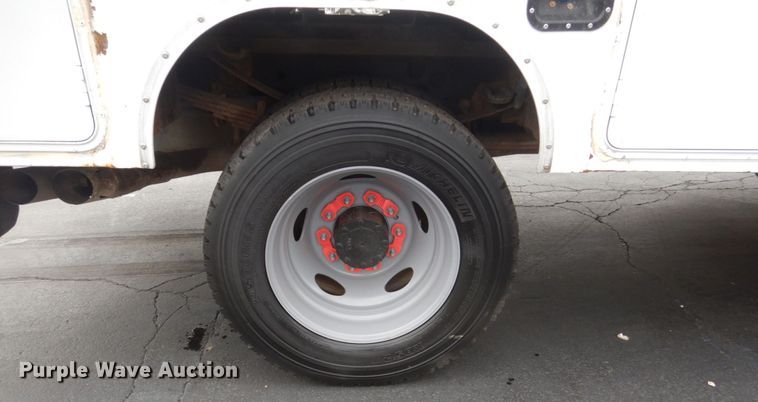 image for item GW9964 2013 Ford F550 Super Duty  service truck