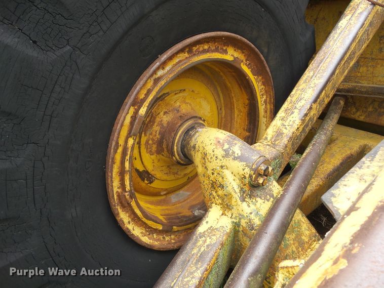 image for item GX9071 Caterpillar 80  pull type scraper