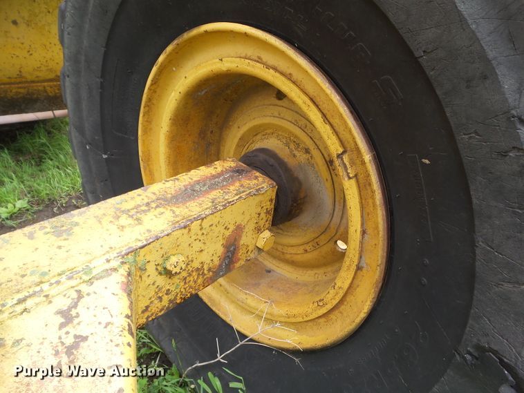 image for item GX9071 Caterpillar 80  pull type scraper