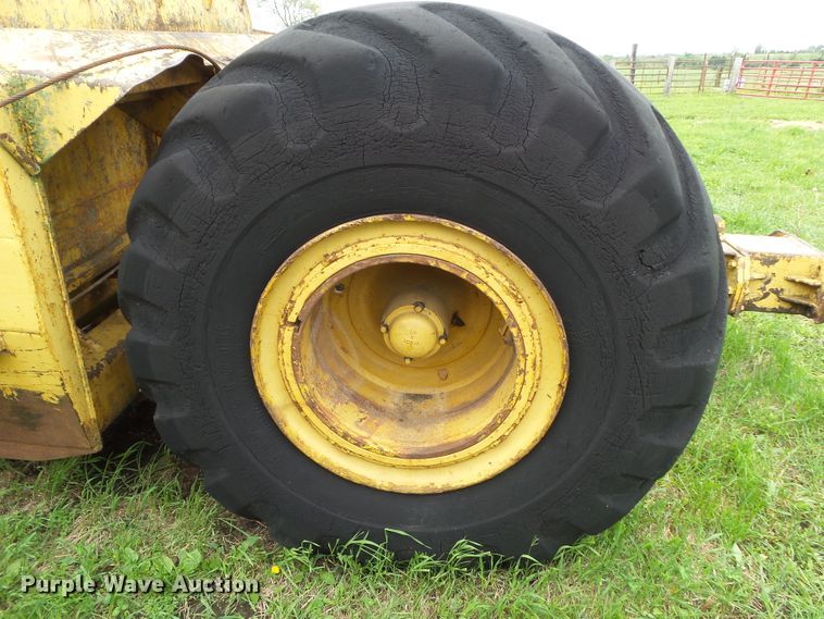 image for item GX9071 Caterpillar 80  pull type scraper