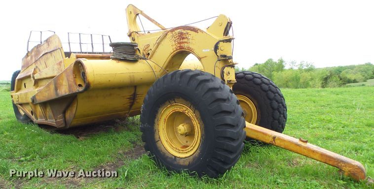 image for item GX9072 Caterpillar 5W30  pull type scraper