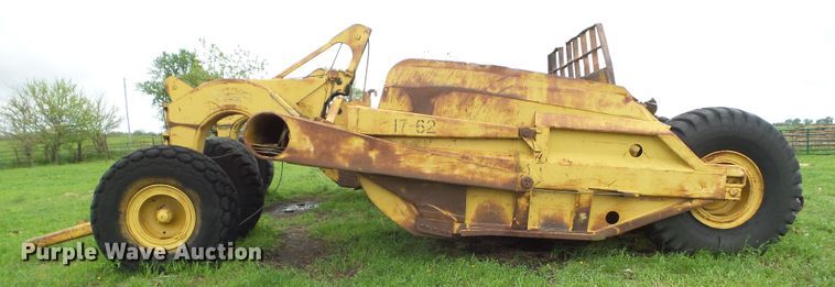 image for item GX9072 Caterpillar 5W30  pull type scraper