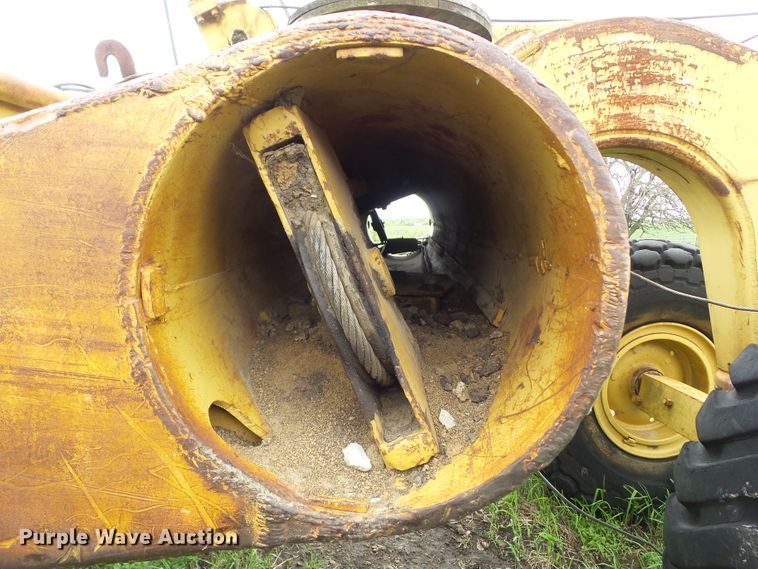 image for item GX9072 Caterpillar 5W30  pull type scraper