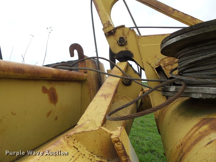 image for item GX9072 Caterpillar 5W30  pull type scraper