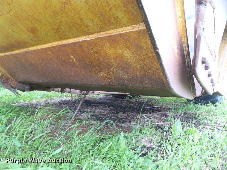 image for item GX9072 Caterpillar 5W30  pull type scraper