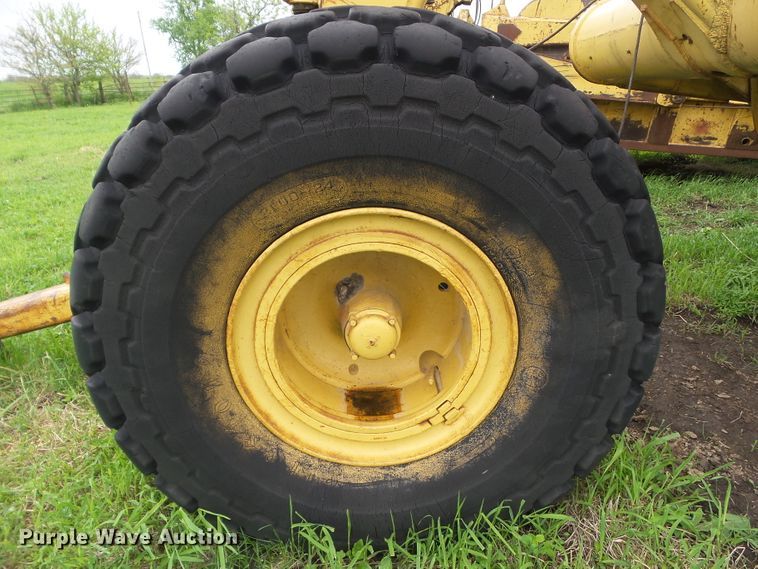 image for item GX9072 Caterpillar 5W30  pull type scraper