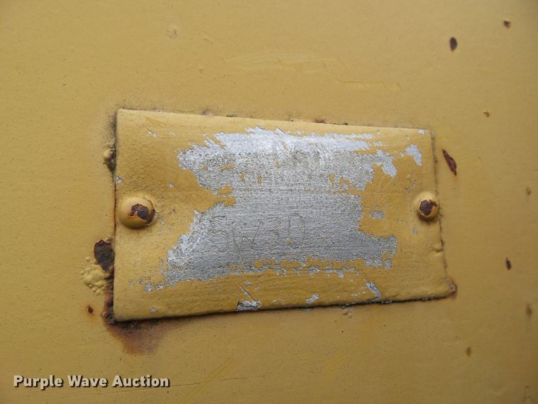 image for item GX9072 Caterpillar 5W30  pull type scraper