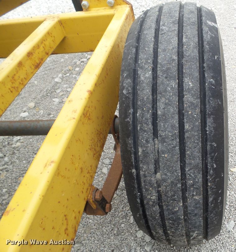 image for item GX9074 2012 Maxi Stringing tile trailer